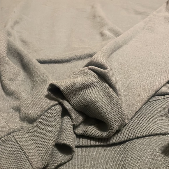 Long sleeve beaded on the sides size m - Picture 4 of 4